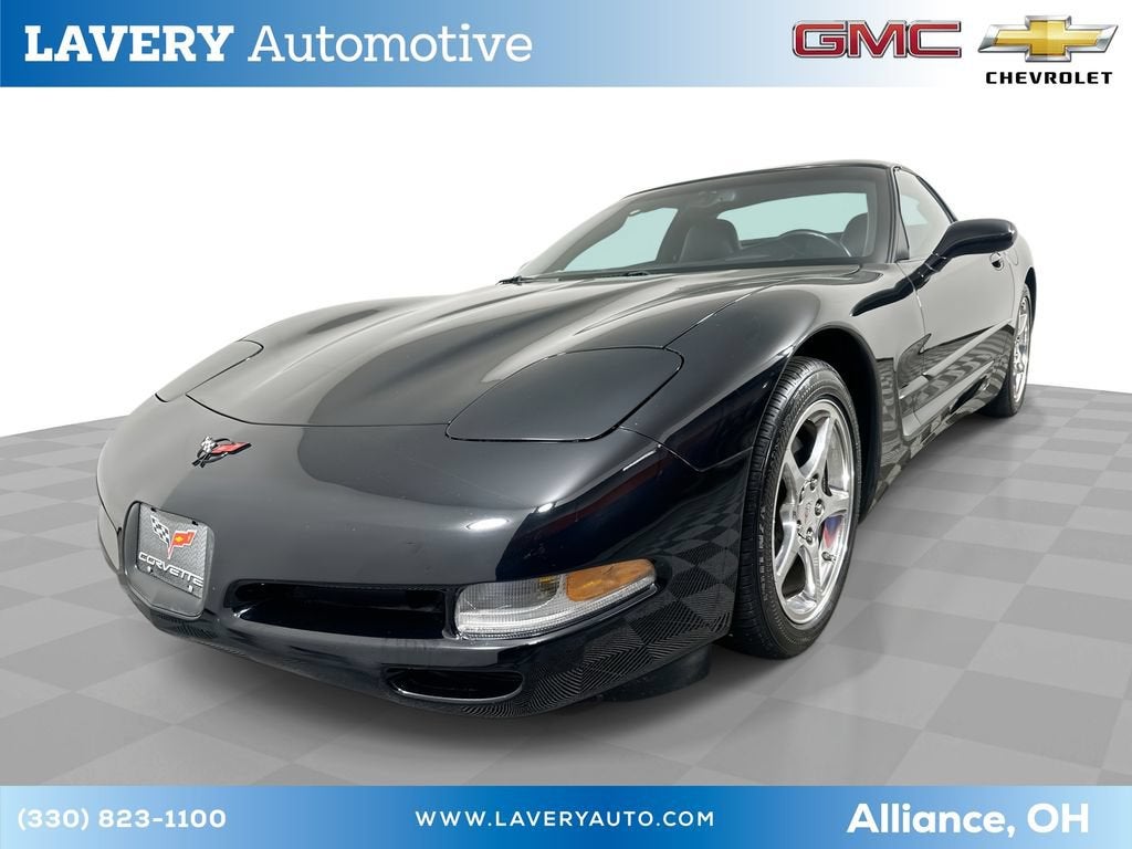 2004 Chevrolet Corvette Base in Black — front three-quarter view